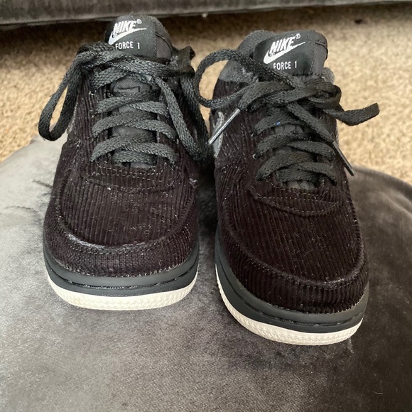 Nike Air Force One Kids - Picture 2 of 5